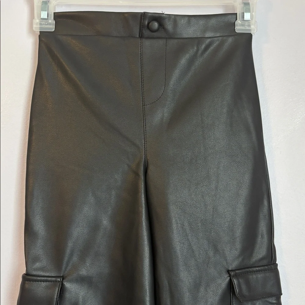 Unbranded Black Faux Leather Cargo Wide Leg Pants High Waist size M (7/8)
